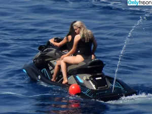 Kim Kardashian / KimKardashian / kimkadarshian nude photo #5954