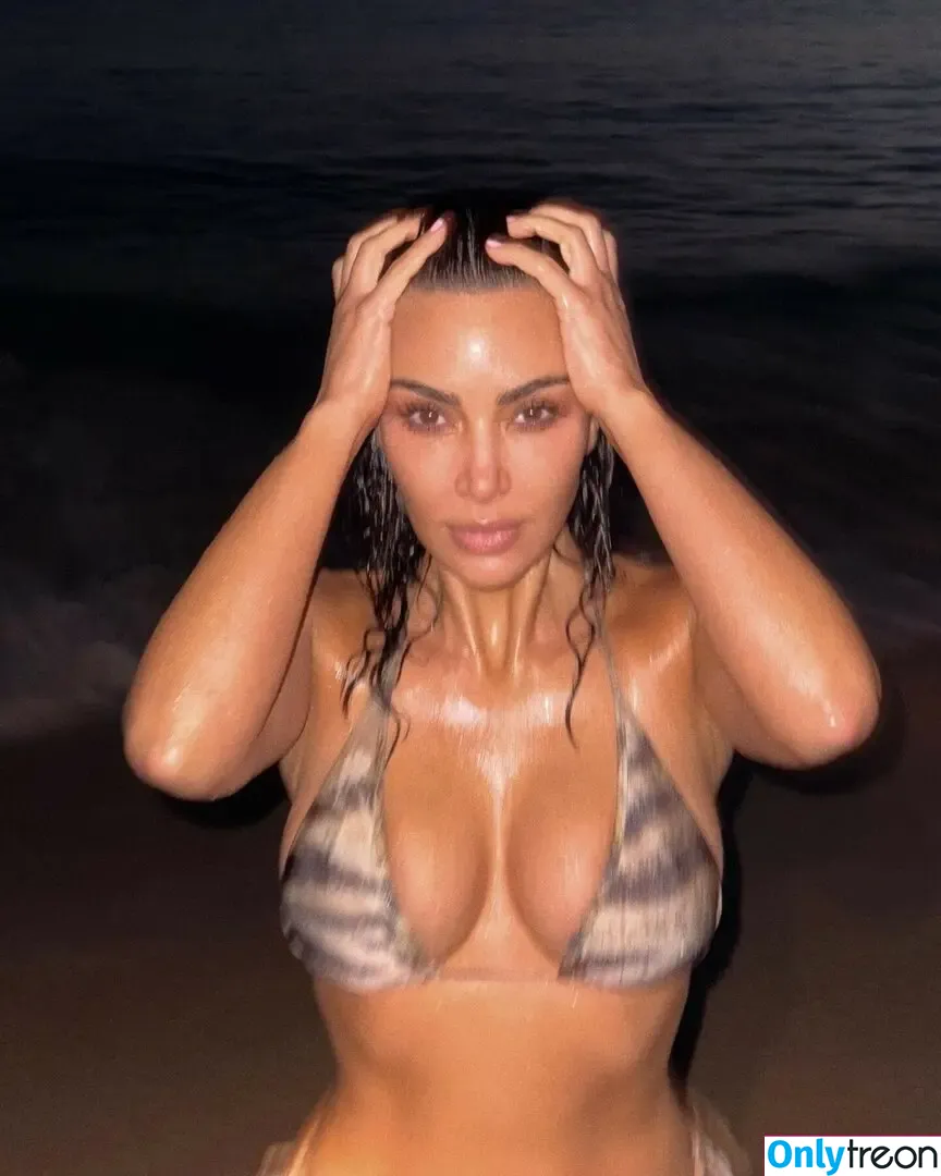 Kim Kardashian nude photo #5101 (KimKardashian / kim_kardashian)