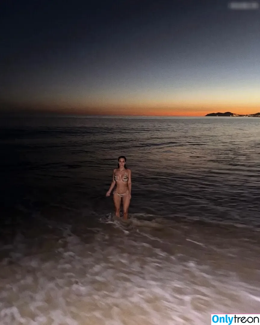 Kim Kardashian nude photo #5108 (KimKardashian / kim_kardashian)
