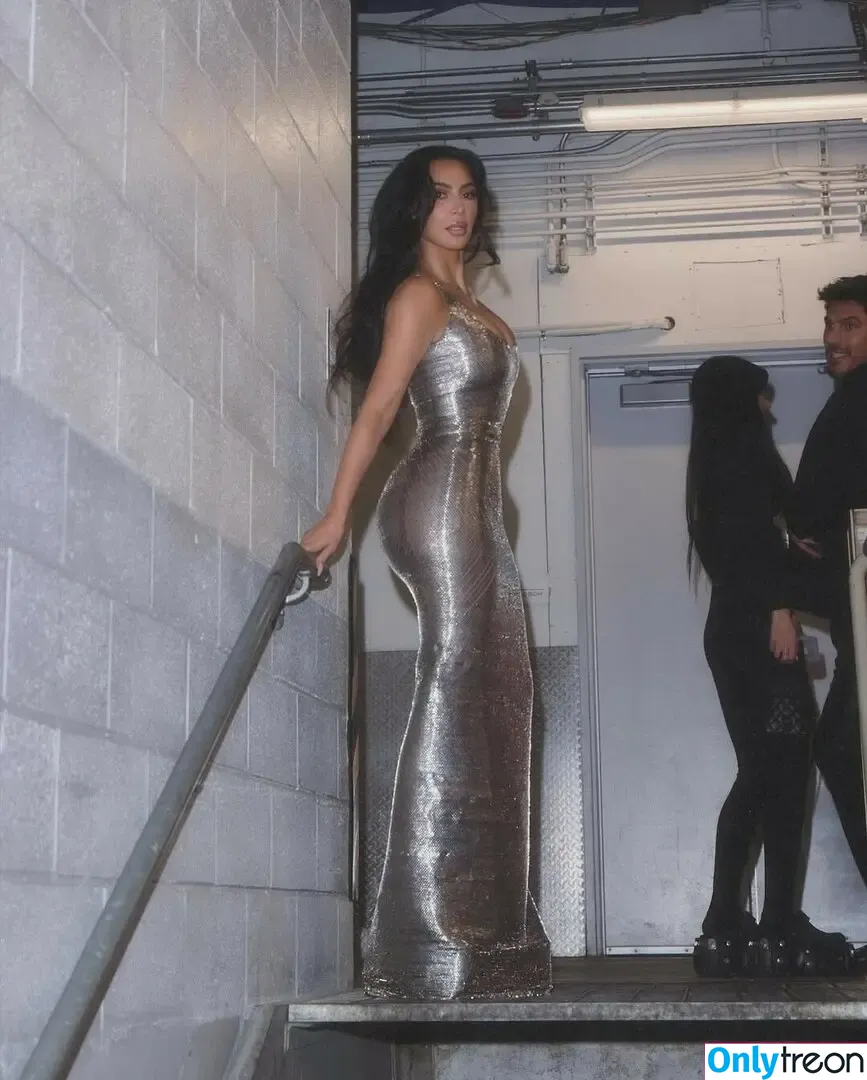Kim Kardashian nude photo #5243 (KimKardashian / kim_kardashian)