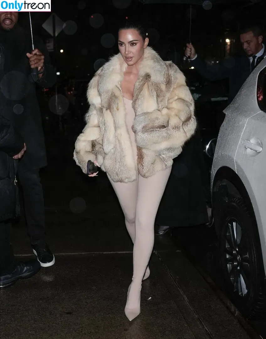 Kim Kardashian nude photo #5254 (KimKardashian / kim_kardashian)