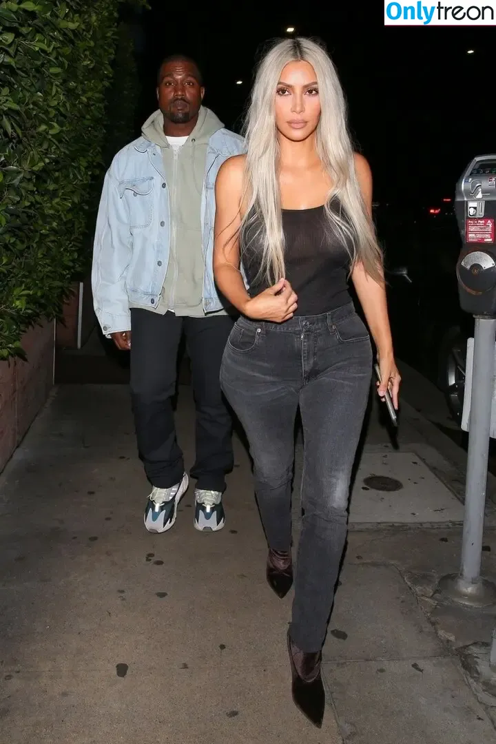 Kim Kardashian nude photo #5361 (KimKardashian / kim_kardashian)