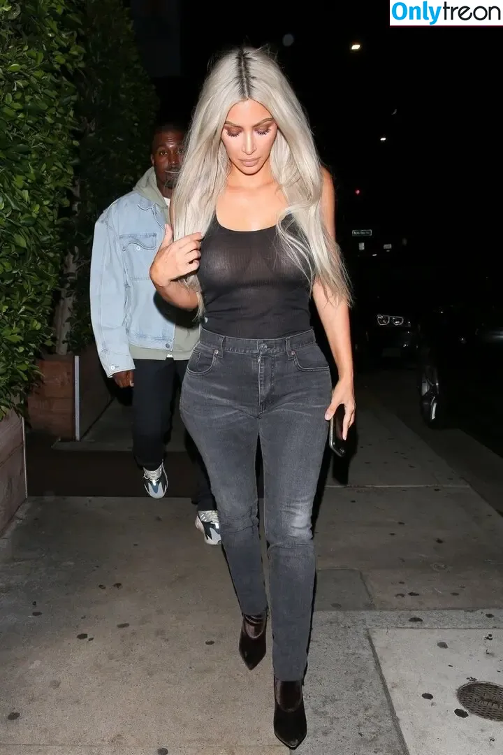 Kim Kardashian nude photo #5362 (KimKardashian / kim_kardashian)