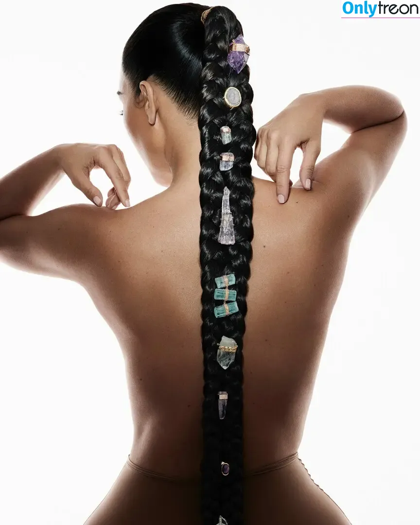 Kim Kardashian nude photo #5413 (KimKardashian / kim_kardashian)