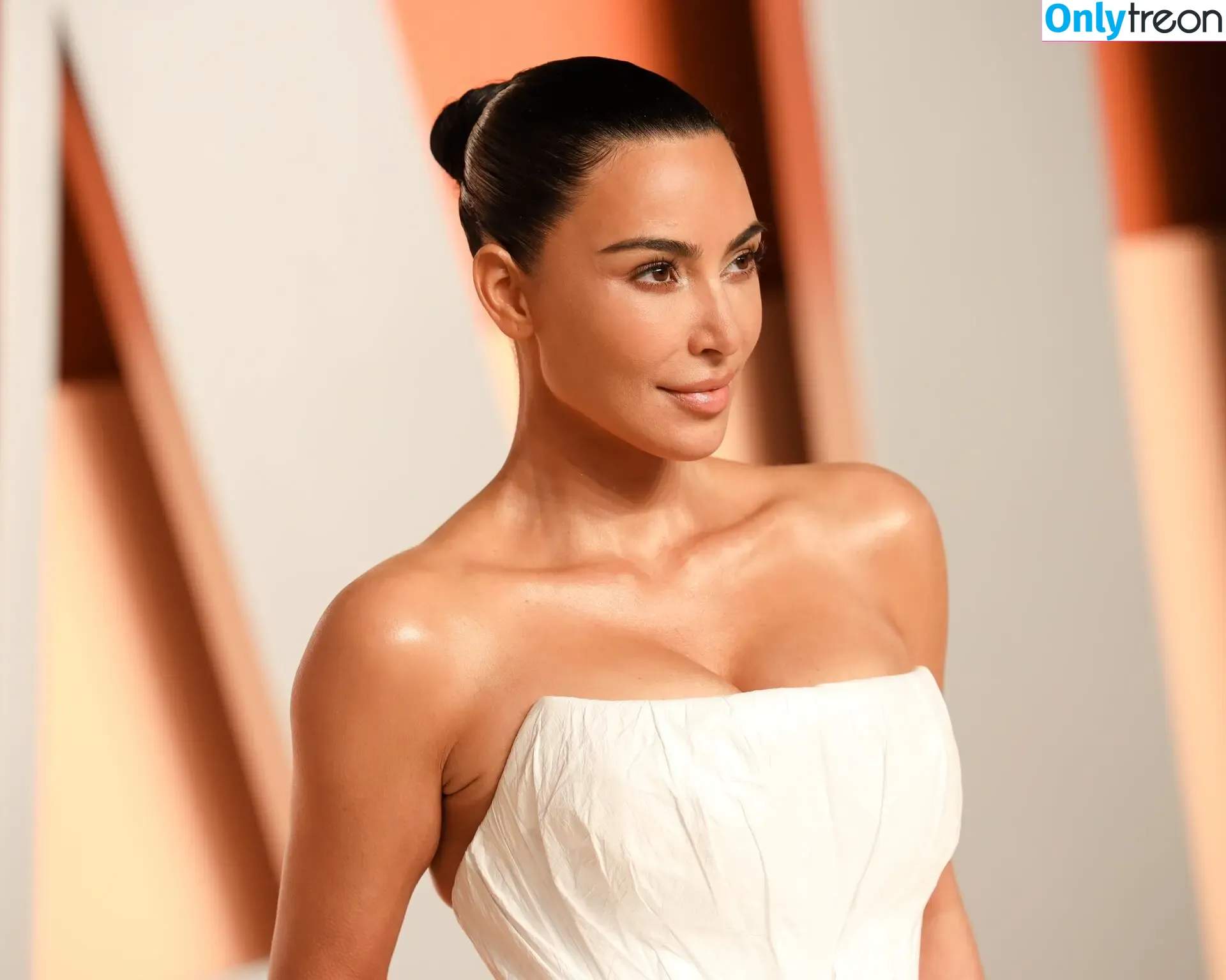 Kim Kardashian nude photo #5416 (KimKardashian / kim_kardashian)