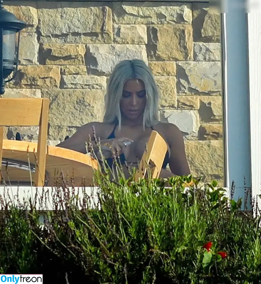 Kim Kardashian nude photo #5646 (KimKardashian / kim_kardashian)