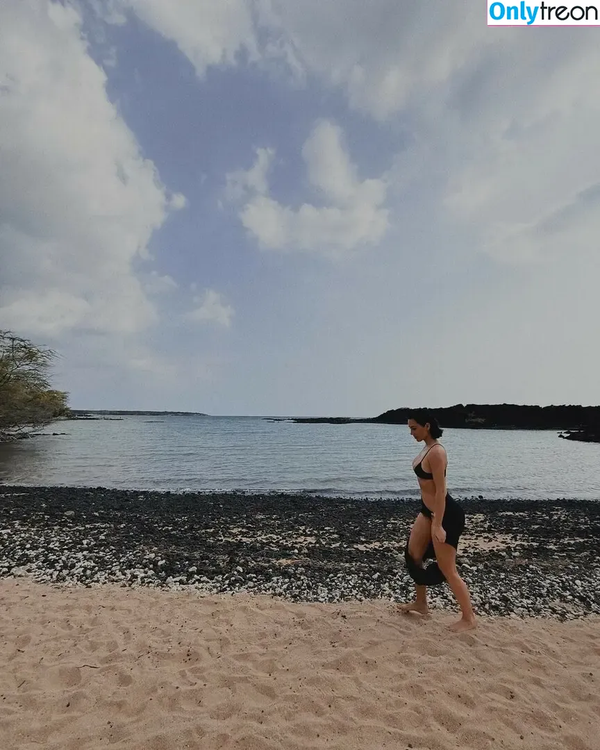 Kim Kardashian nude photo #5682 (KimKardashian / kim_kardashian)