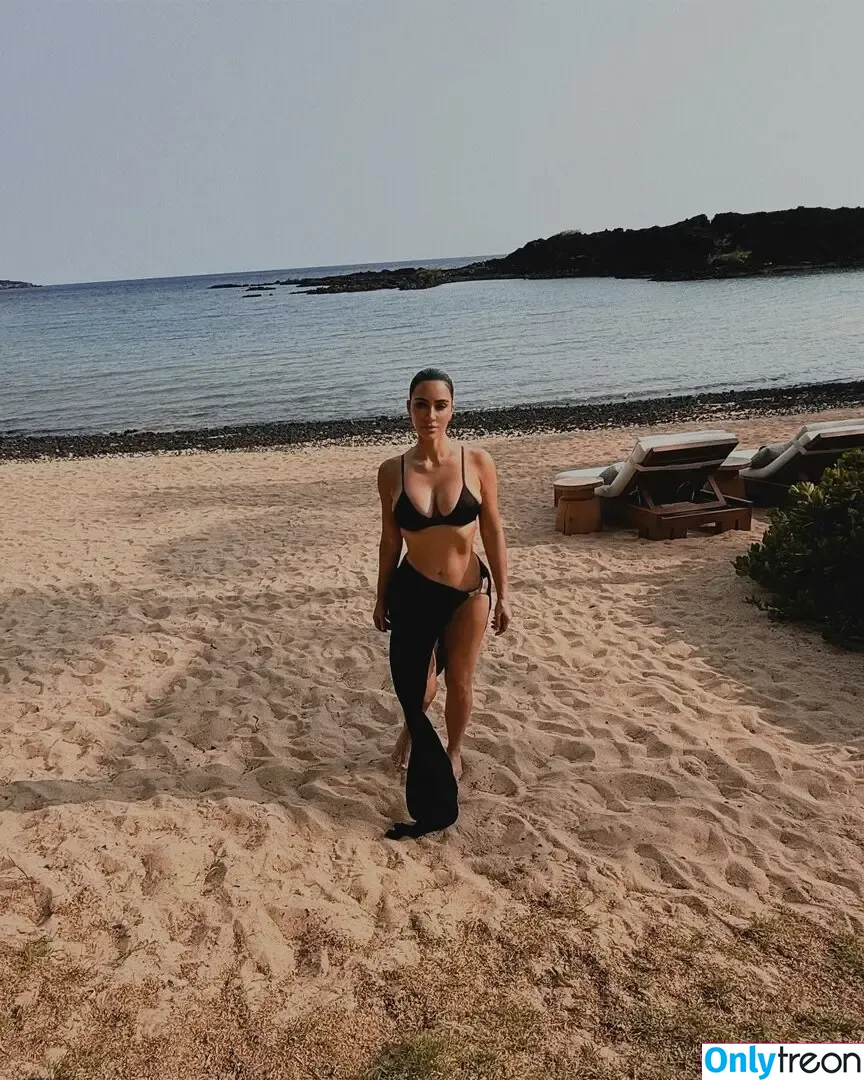 Kim Kardashian nude photo #5686 (KimKardashian / kim_kardashian)