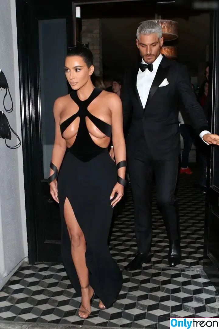 Kim Kardashian nude photo #5696 (KimKardashian / kim_kardashian)
