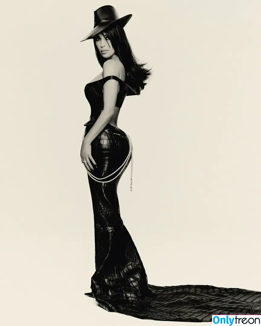 Kim Kardashian nude photo #5715 (KimKardashian / kim_kardashian)