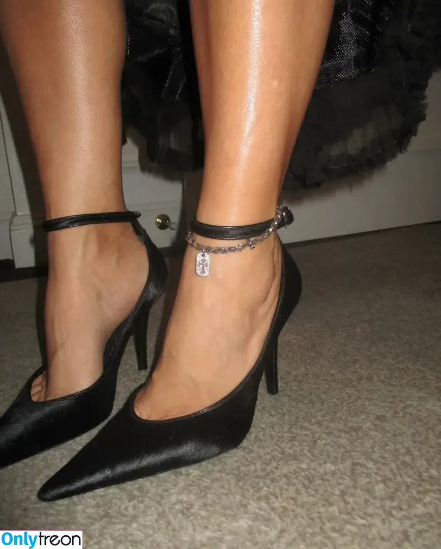 Kim Kardashian nude photo #5772 (KimKardashian / kim_kardashian)