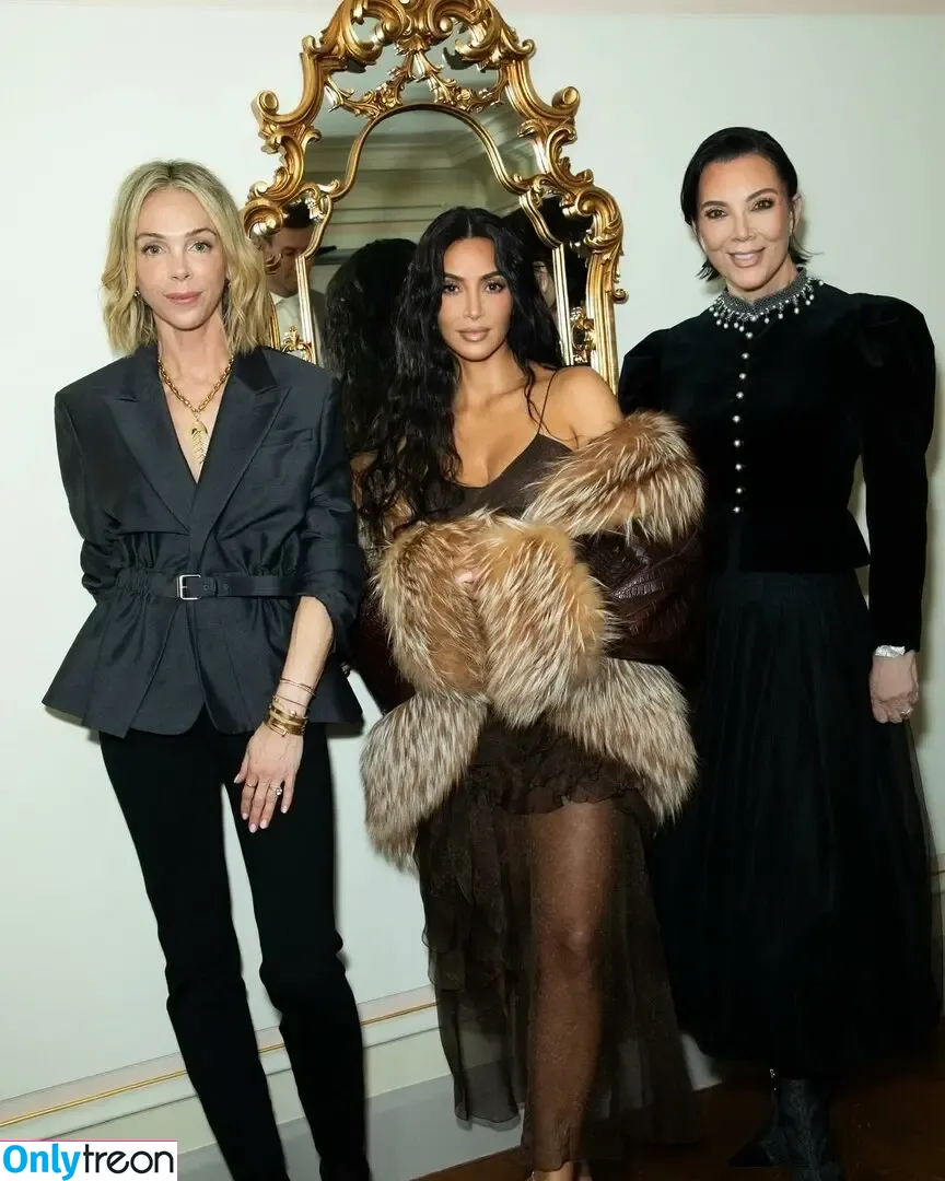 Kim Kardashian nude photo #5827 (KimKardashian / kim_kardashian)