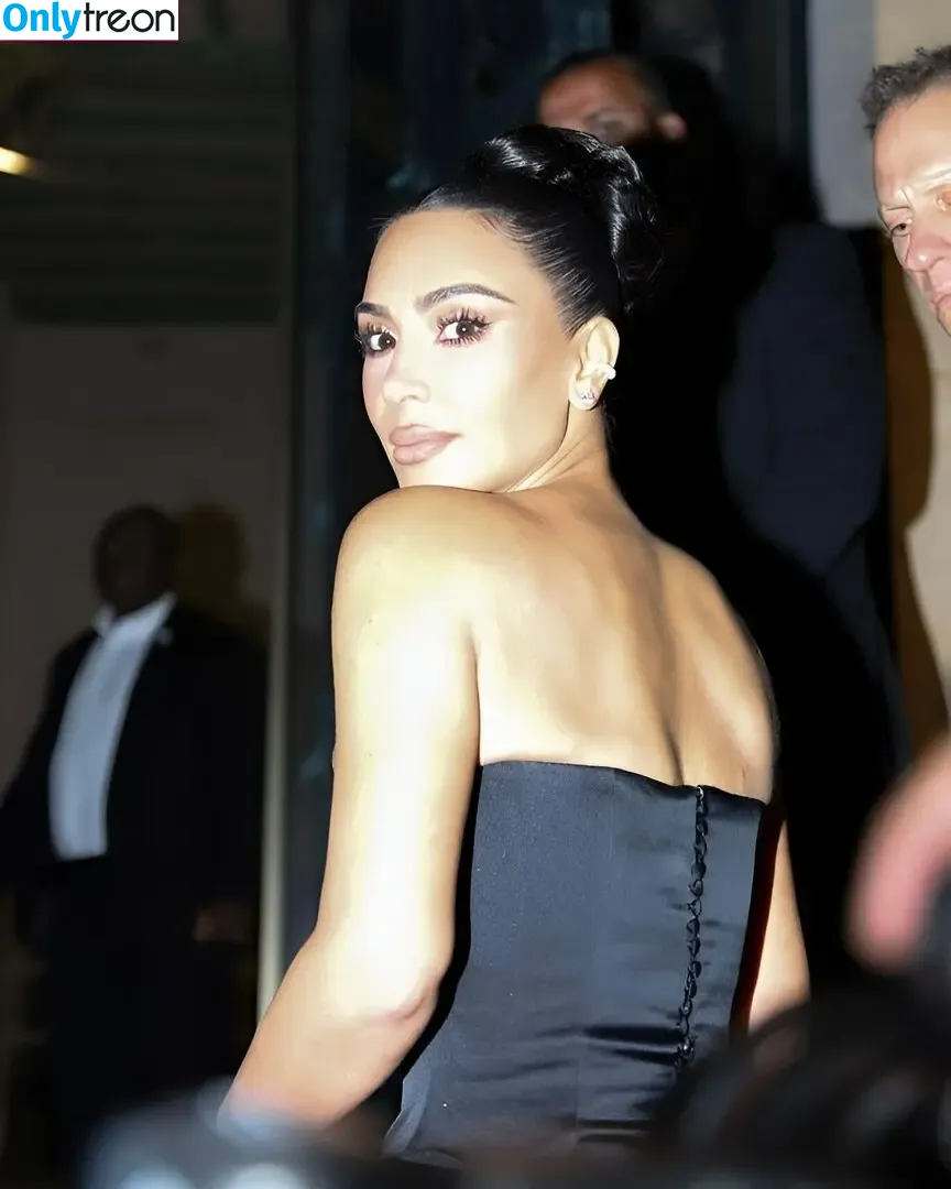 Kim Kardashian nude photo #5872 (KimKardashian / kim_kardashian)
