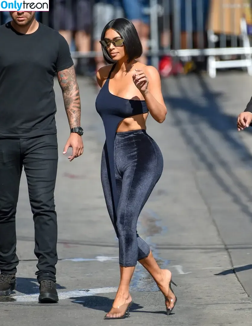 Kim Kardashian nude photo #5876 (KimKardashian / kim_kardashian)