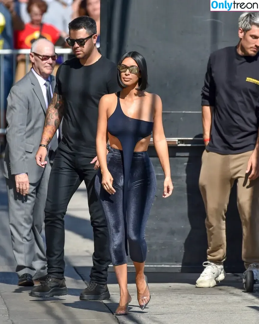 Kim Kardashian nude photo #5883 (KimKardashian / kim_kardashian)