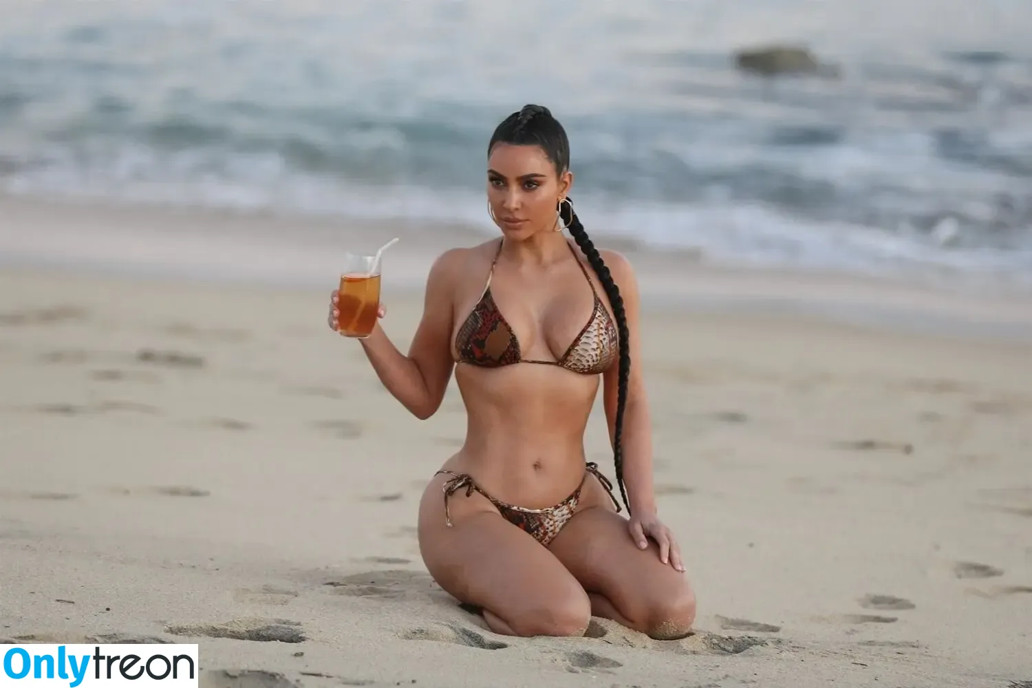 Kim Kardashian nude photo #5894 (KimKardashian / kim_kardashian)