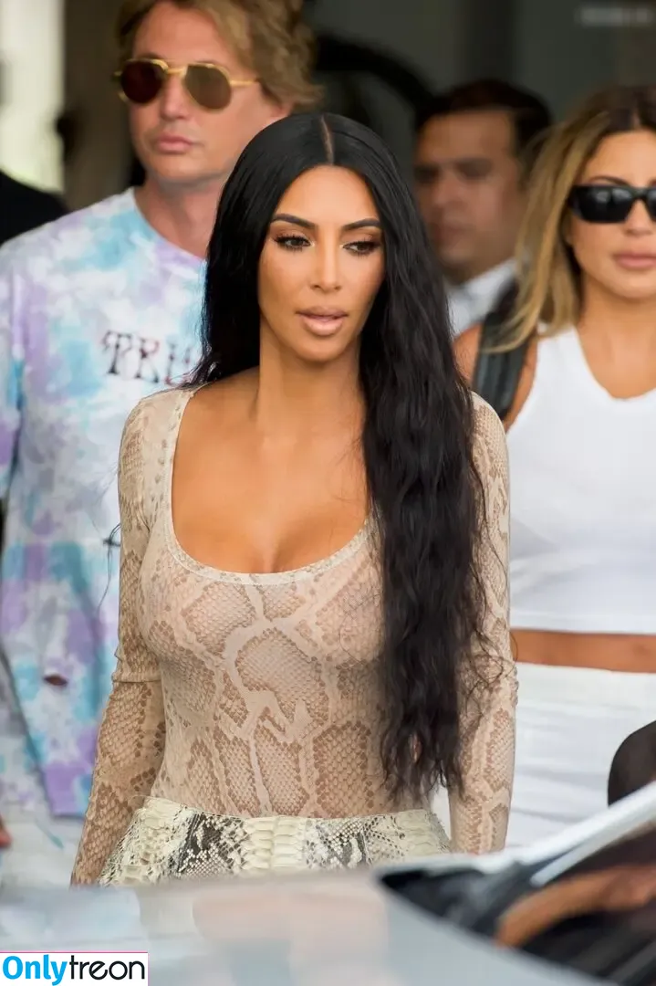 Kim Kardashian nude photo #5917 (KimKardashian / kim_kardashian)