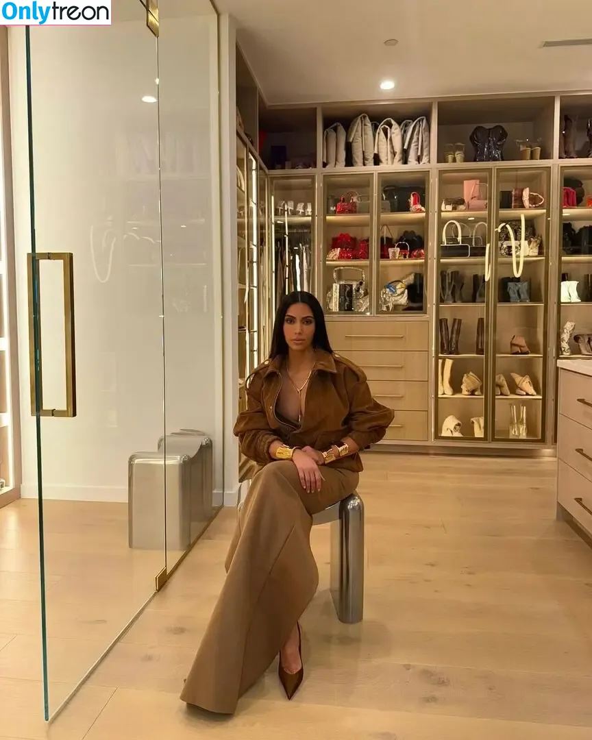 Kim Kardashian nude photo #5926 (KimKardashian / kim_kardashian)