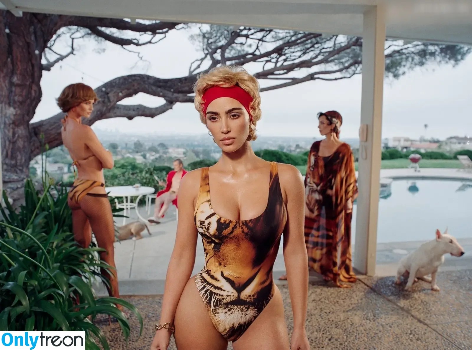 Kim Kardashian nude photo #5965 (KimKardashian / kim_kardashian)