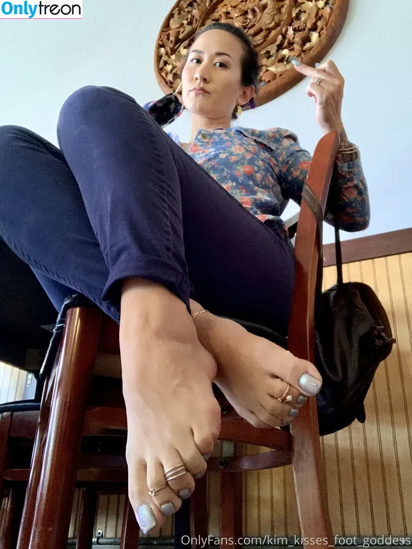 kim_kisses_foot_goddess nude photo #0009 (jenny_kimkwon)