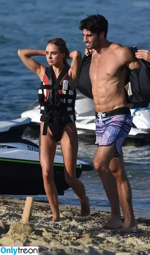 Kimberley Garner / kimberleygarner nude photo #0471
