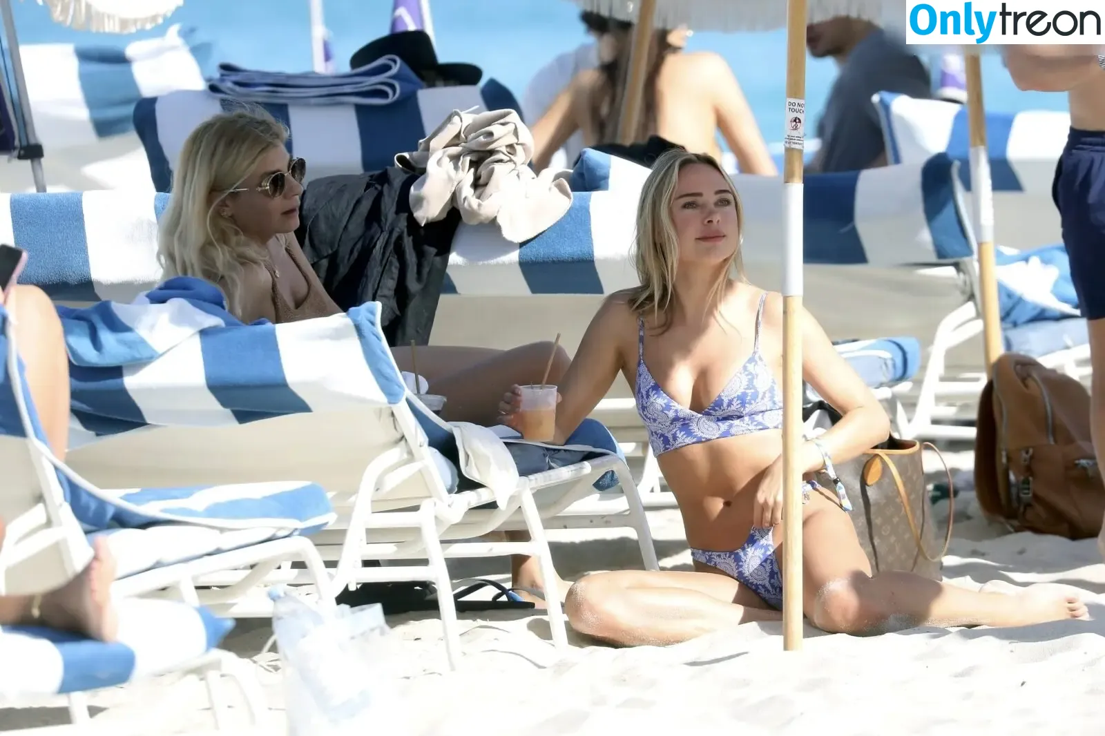 Kimberley Garner nude photo #0231 (kimberleygarner)