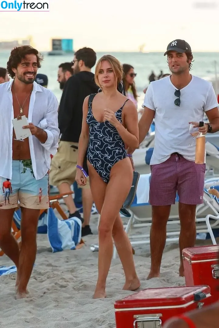 Kimberley Garner nude photo #0242 (kimberleygarner)