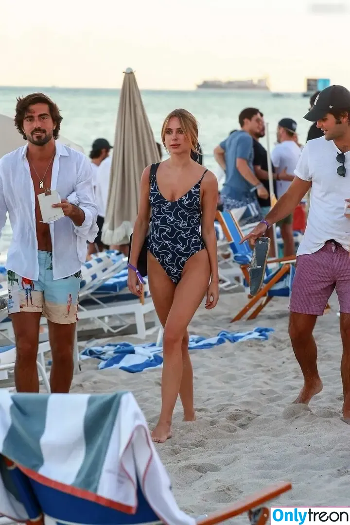 Kimberley Garner nude photo #0252 (kimberleygarner)