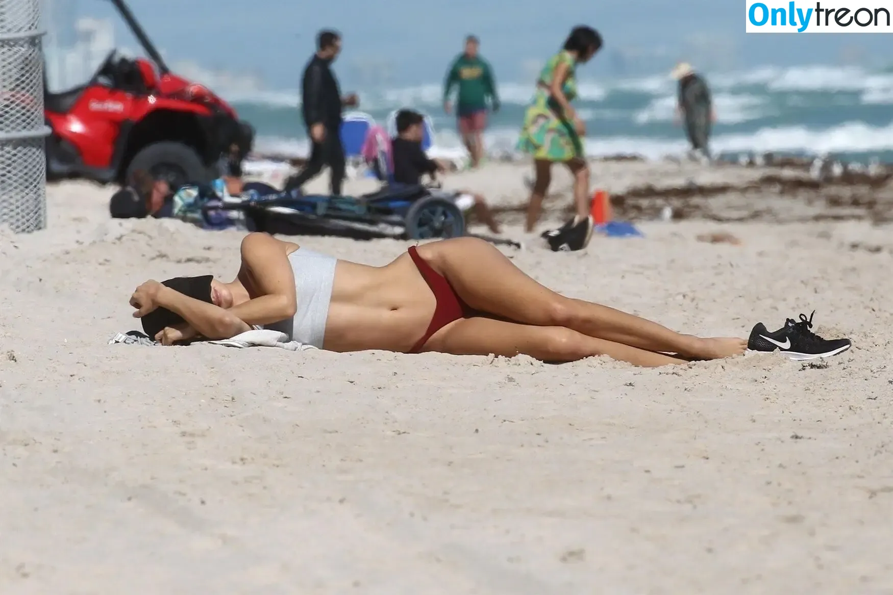 Kimberley Garner nude photo #0349 (kimberleygarner)