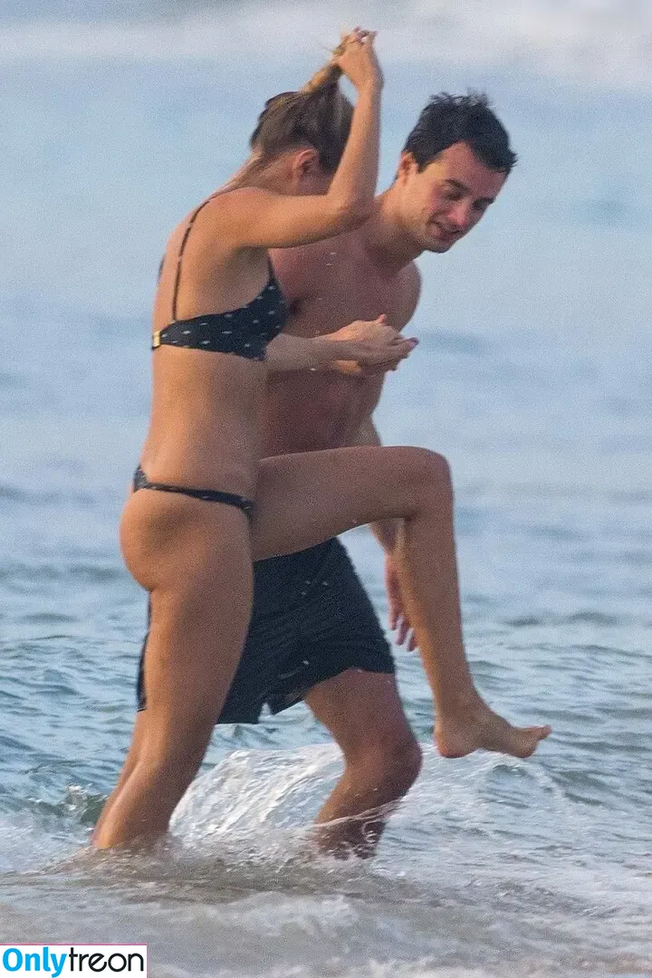Kimberley Garner nude photo #0883 (kimberleygarner)