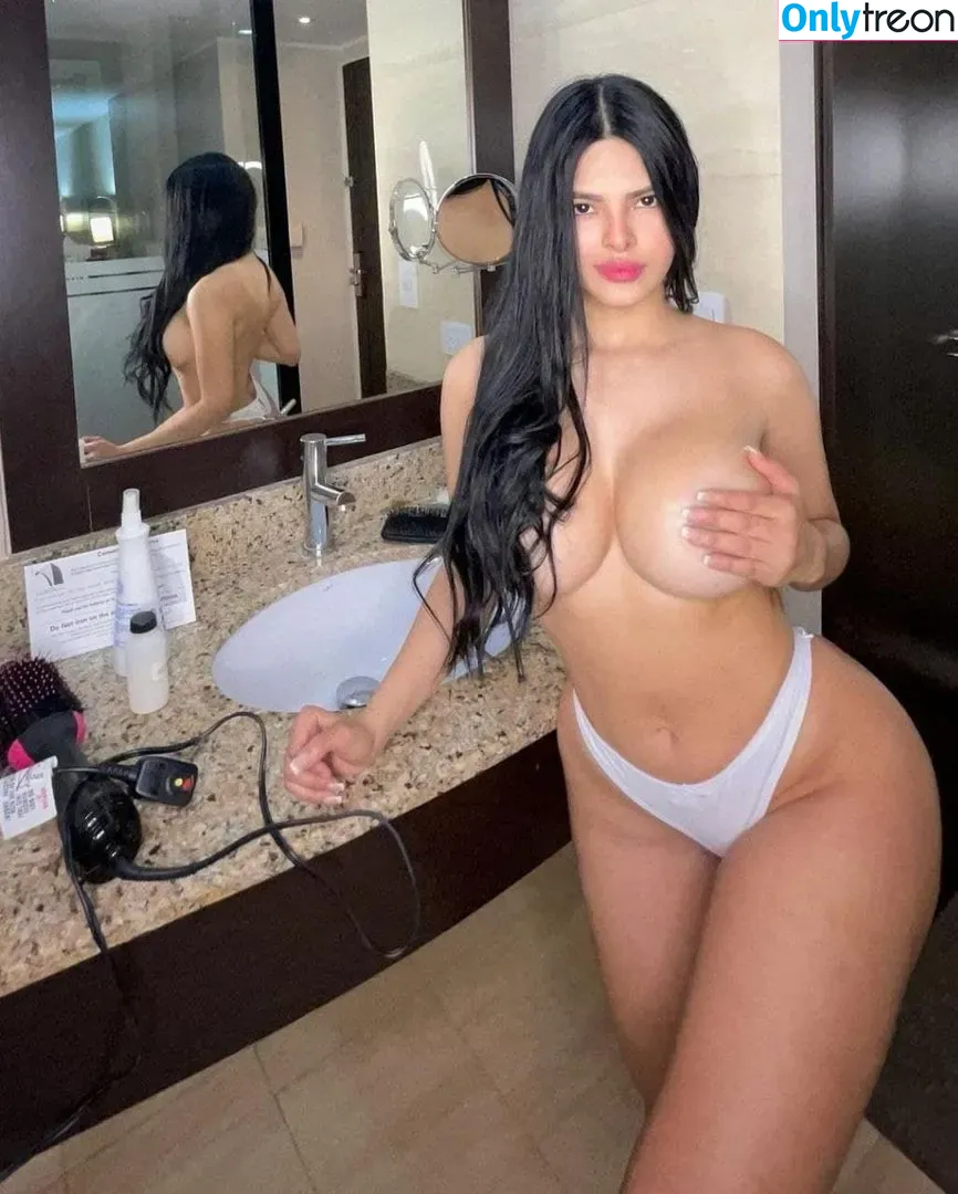 Kimberly Delgado nude photo #0002 (kimberlyrdelgadoa_)