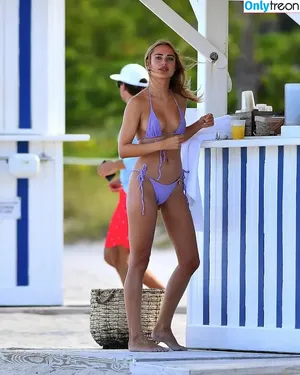 Kimberly Garner / kimberleygarner nude photo #0055