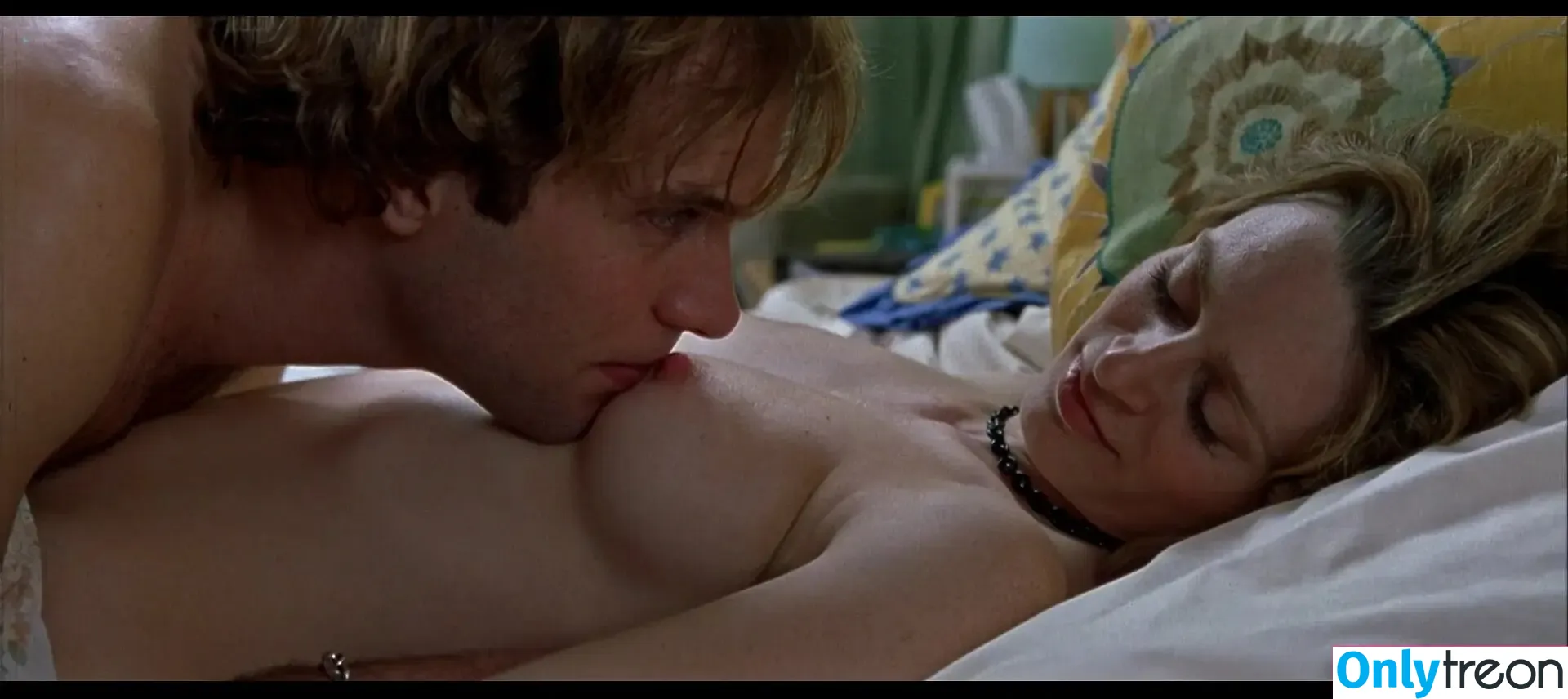 Kimberly Williams nude photo #0025 (Kimberly Williams)