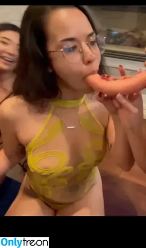 Kimberly Yang / Sexythangyang / YangKim008 / kimmy_yang2 nude photo #0013