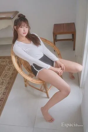 kimgapju nude photo #0086