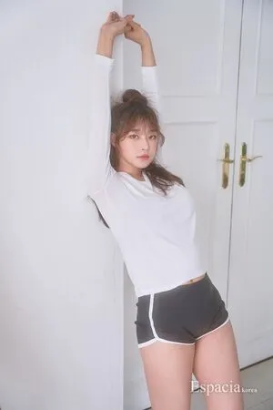 kimgapju nude photo #0087
