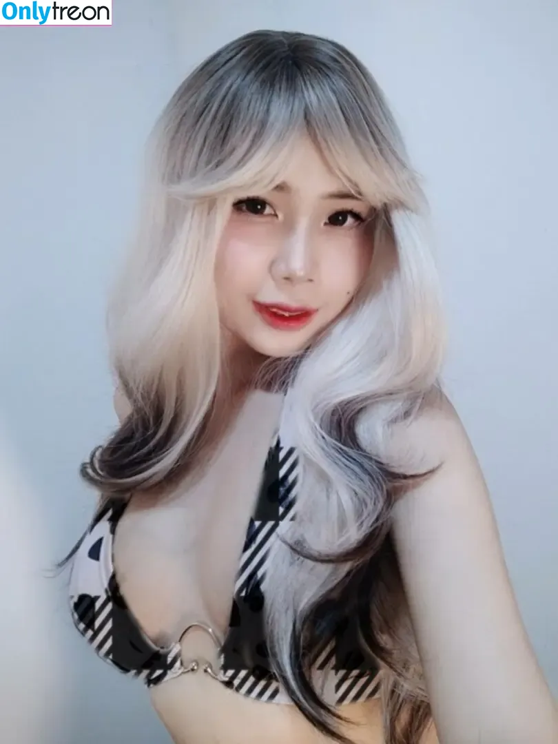 KimLili nude photo #0034 (Kim Halili / _.kimlili / redlili)