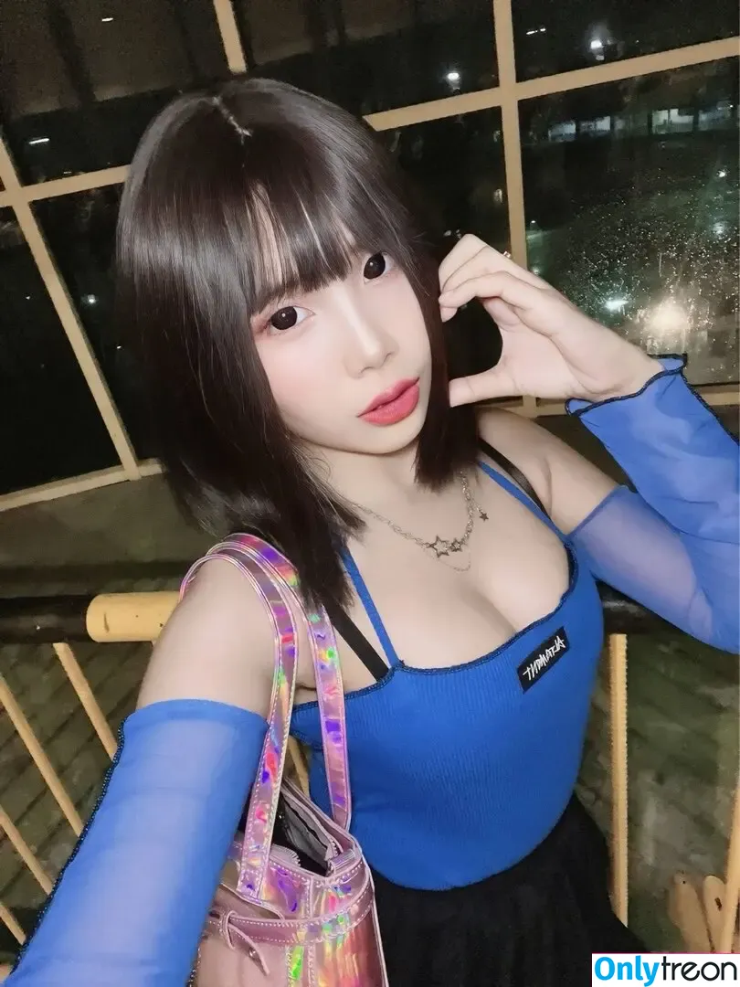 KimLili nude photo #0041 (Kim Halili / _.kimlili / redlili)
