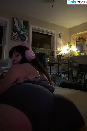  nude photo #0004