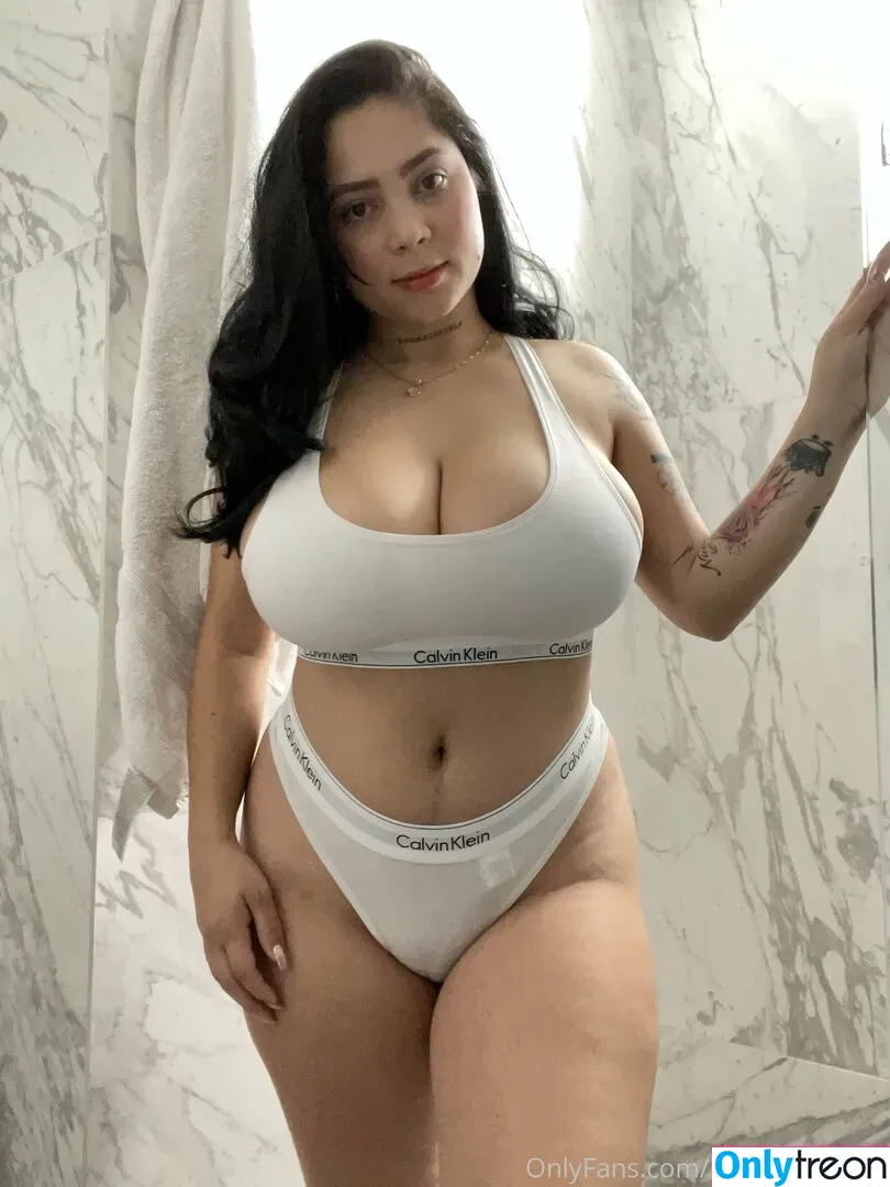KimVelezOficial nude photo #0043 (Kim Velez / kim_velez1)