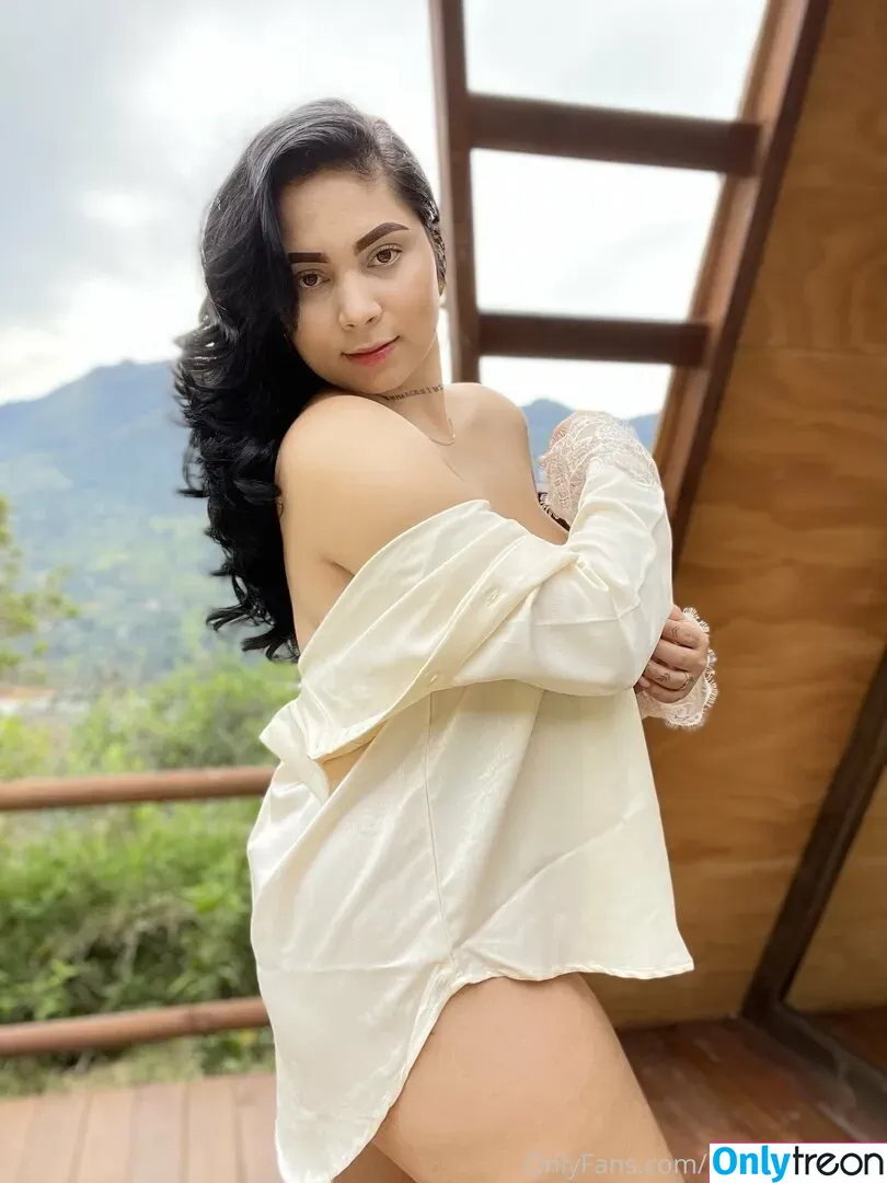 KimVelezOficial nude photo #0119 (Kim Velez / kim_velez1)