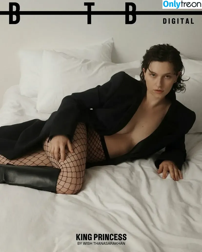 King Princess nude photo #0055 (KingPrincess69)