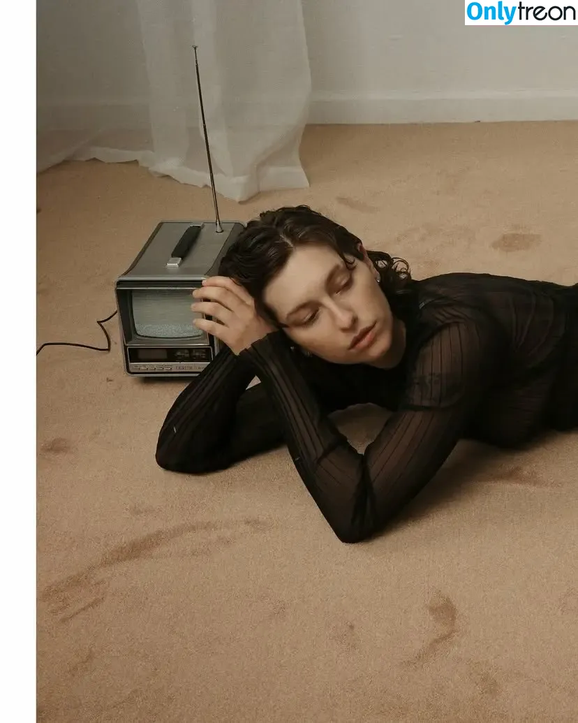 King Princess nude photo #0058 (KingPrincess69)
