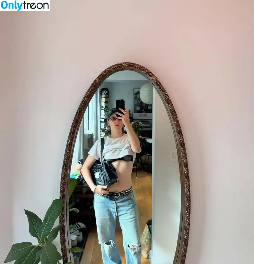 King Princess nude photo #0067 (KingPrincess69)