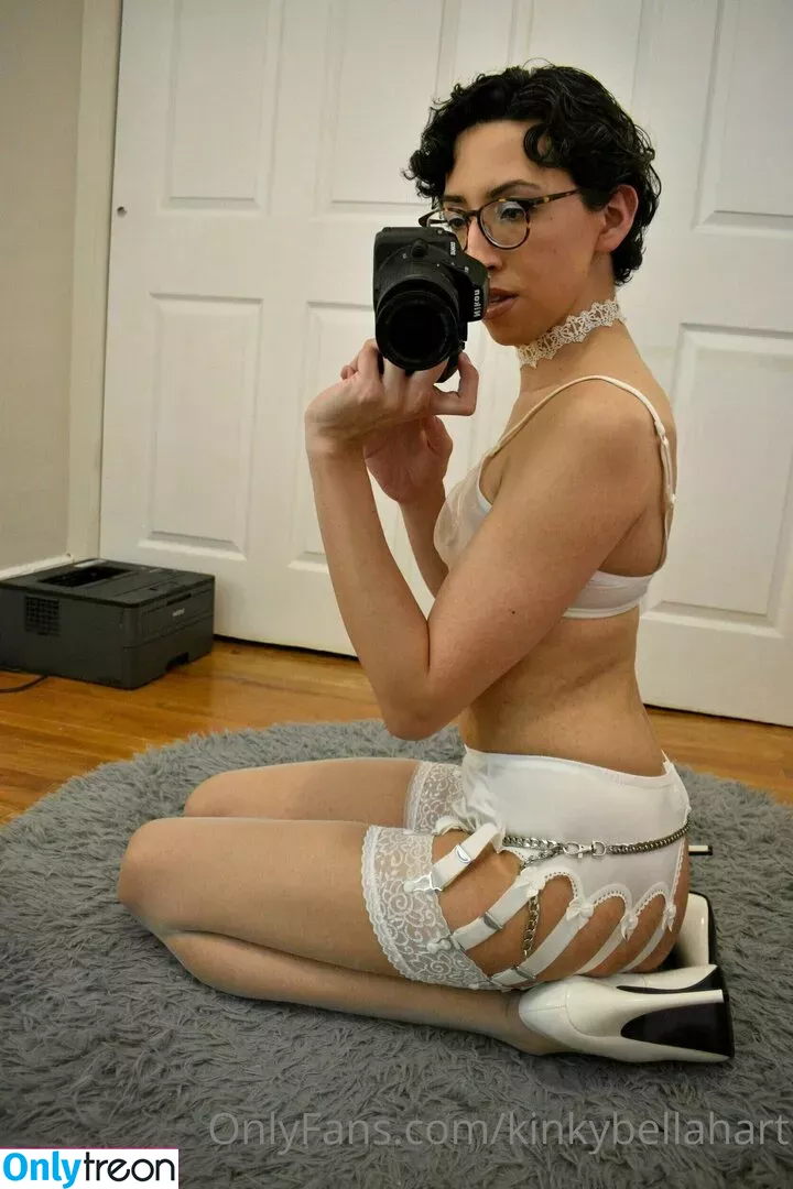 kinkybellahart nude photo #0029 (kinkybellahart)