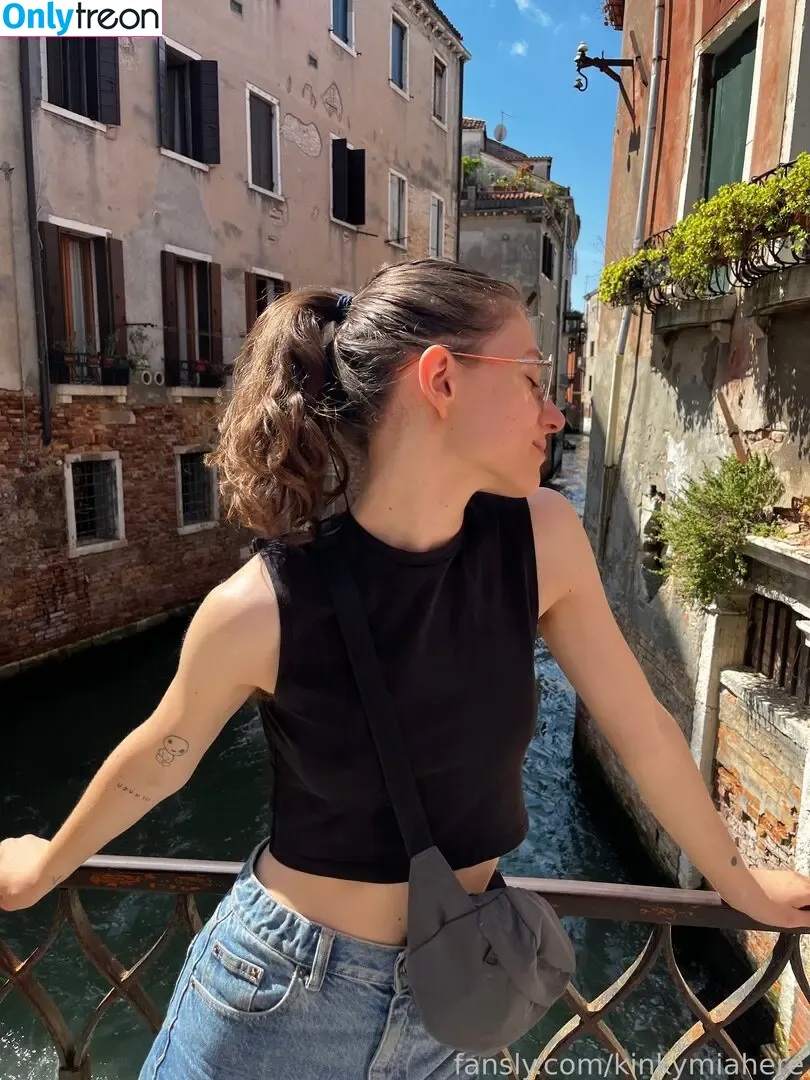 kinkymiahere nude photo #0020 (kinkywhitegirl / wowmiami_)