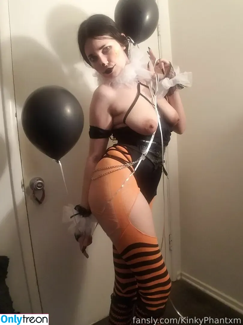 KinkyPhantxm nude photo #0025 (kinkyphan_)