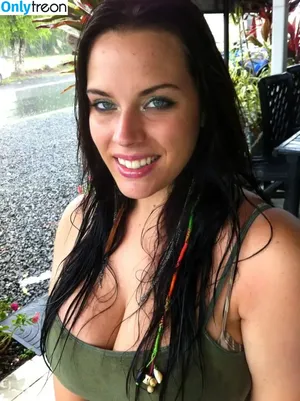 Kinsey Osborn / thetravelinchicks nude photo #0122