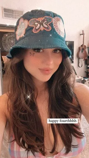 Kira Kosarin / kira_kosarin / kirakosarin nude photo #0386
