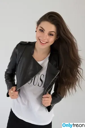 Kira Kosarin / kira_kosarin / kirakosarin nude photo #0638